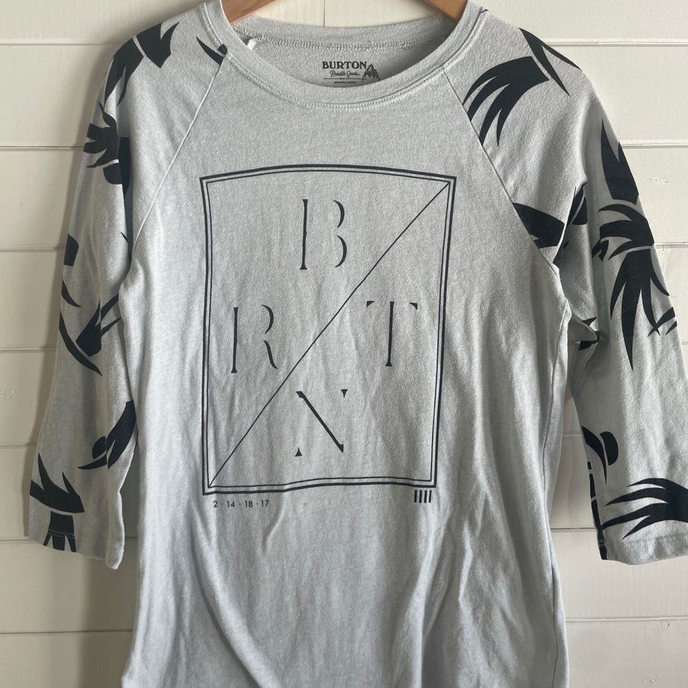 Burton Snowboarding Women’s Bundle of 2 Graphic Long Sleeve Tee Shirts - Picture 2 of 12